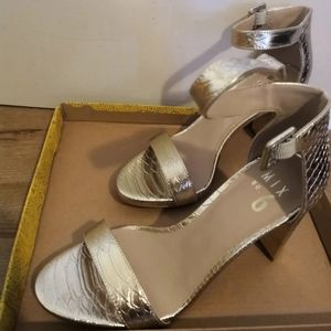 DSW NEW IN BOX Mix No. 6 - Cym Heels